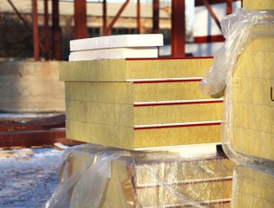 Как быстро построить здание из сэндвич-панелей в Красноярске